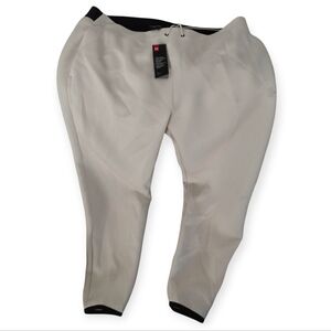 Under Armour 'MOVE' Mens Flat Front Pants 